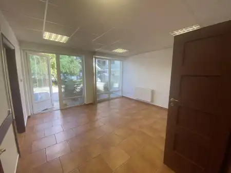 Eladó üzlet, Tatabánya 3 szoba 51 m² 45.9 M Ft