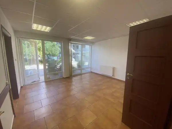 Eladó üzlet, Tatabánya 3 szoba 51 m² 45.9 M Ft