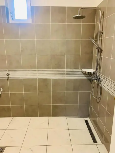 Kiadó családi ház, Tata 3 szoba 90 m² 290 E Ft/hó