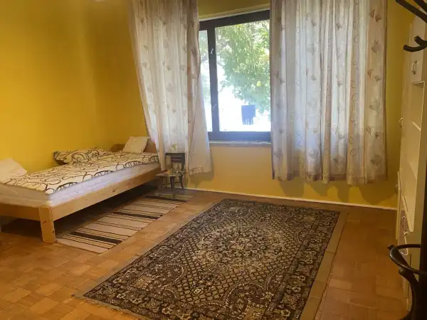 Kiadó házrész, Komárom 1 szoba 22 m² 120 E Ft/hó