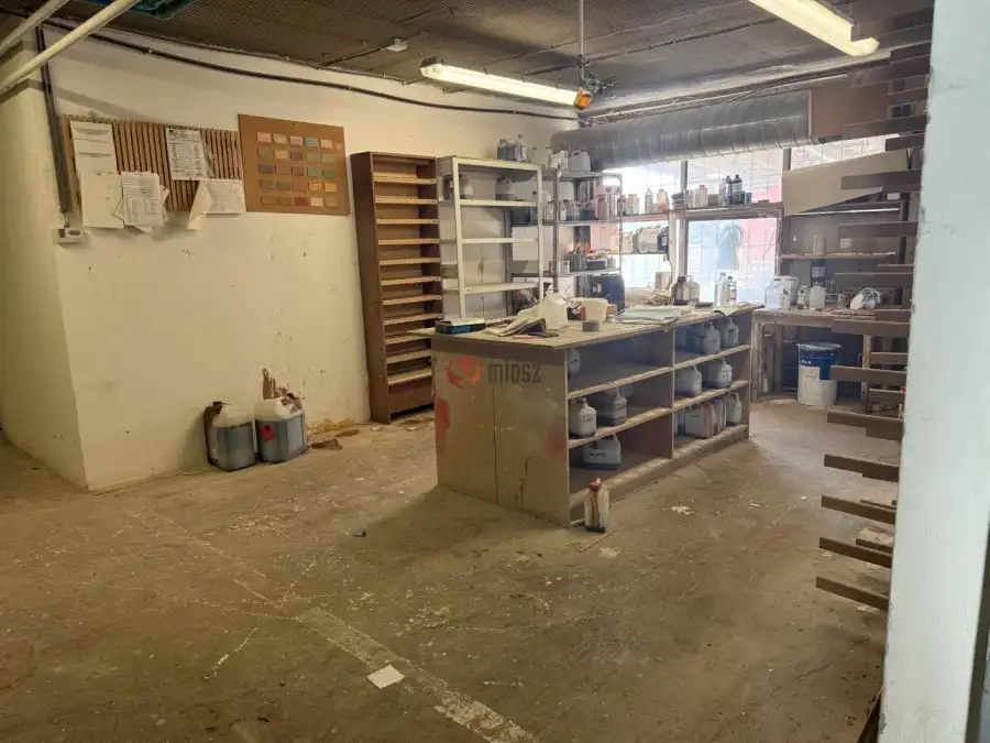 kiadó ipari ingatlan, Környe