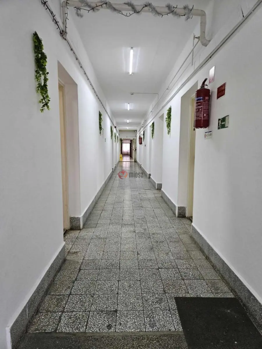 kiadó ipari ingatlan, Oroszlány