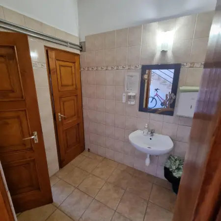 Kiadó iroda, Tata 1 szoba 59 m² 263 E Ft/hó