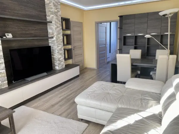 Kiadó téglalakás, Komárom 2 szoba 55 m² 180 E Ft/hó