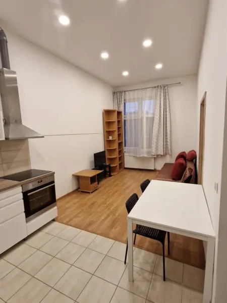 Kiadó téglalakás, Komárom 1+1 szoba 40 m² 200 E Ft/hó