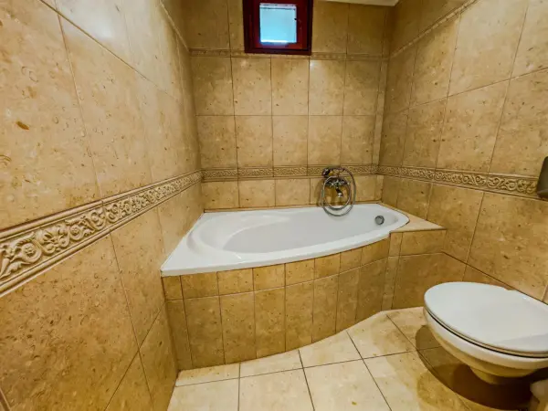 Kiadó téglalakás, Tata 4 szoba 94 m² 280 E Ft/hó