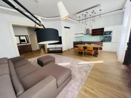 Kiadó téglalakás, Tata 3 szoba 81 m² 300 E Ft/hó