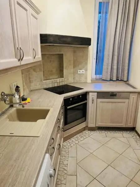 Kiadó téglalakás, Tata 3+1 szoba 120 m² 350 E Ft/hó
