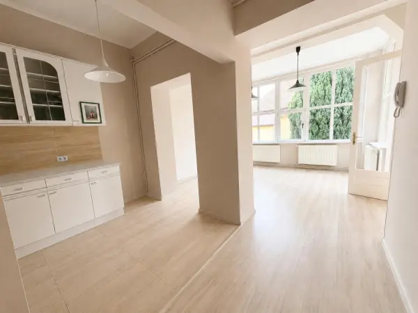 Kiadó téglalakás, Tata 2 szoba 95 m² 260 E Ft/hó
