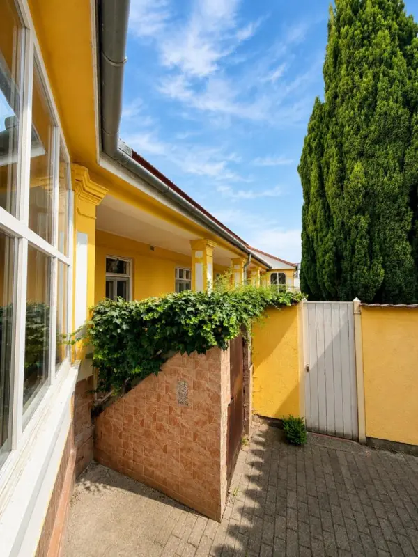 Kiadó téglalakás, Tata 2 szoba 88 m² 240 E Ft/hó