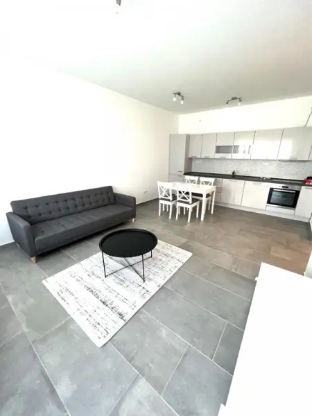 Kiadó téglalakás, Tata 3 szoba 68 m² 270 E Ft/hó