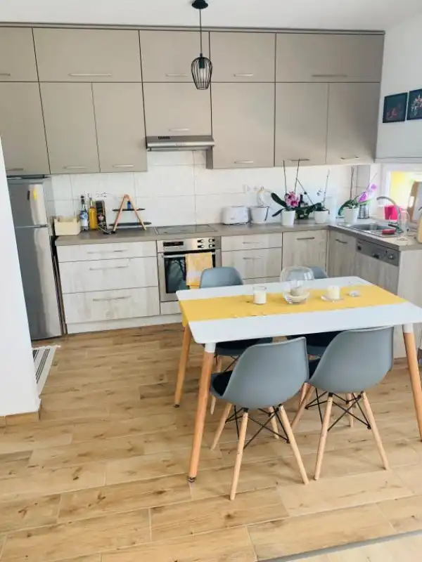 Kiadó új építésű panellakás, Tata 3 szoba 70 m² 250 E Ft/hó