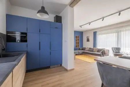 Kiadó új építésű téglalakás, Tata 3 szoba 91 m² 450 E Ft/hó
