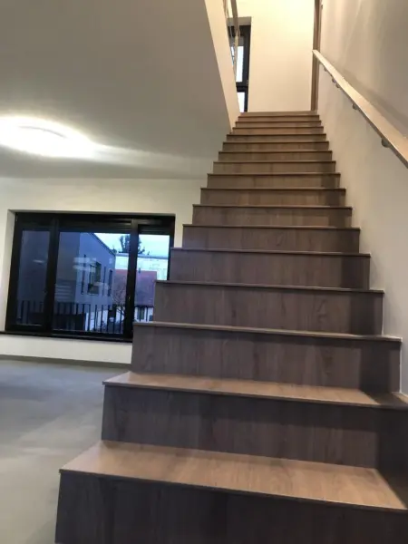 Kiadó új építésű téglalakás, Tata 4 szoba 133 m² 450 E Ft/hó